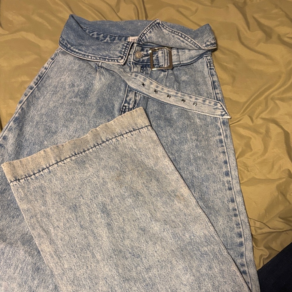 Stylish Blue High-Waisted Women Jeans